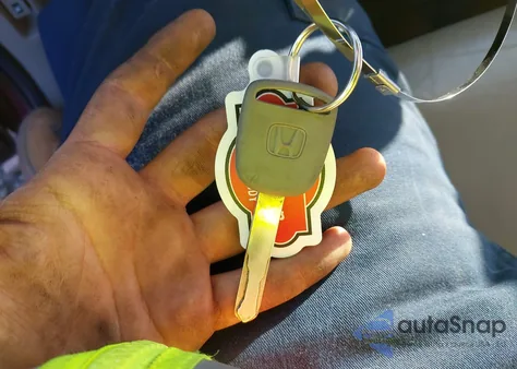 2013 Honda Odyssey Touring from USA, damaged, VIN 5FNRL5H92DB048752